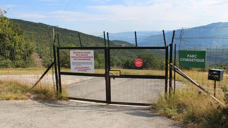 Chasse en enclos : l’État pas prêt de l’interdire...