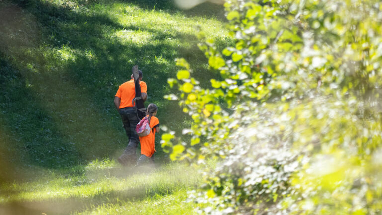 le saviez-vous ? emmener son enfant à la chasse n'est pas interdit en france... 9 Le saviez-vous ? Emmener son enfant à la chasse n'est pas interdit en France...
