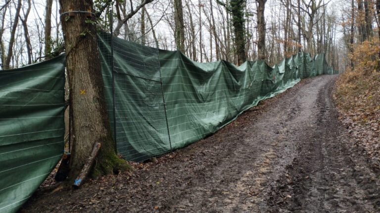 bâche géante déployée pour la chasse à courre : l’aspas dépose plainte ! 2 Bâche géante déployée pour la chasse à courre : l’ASPAS dépose plainte !